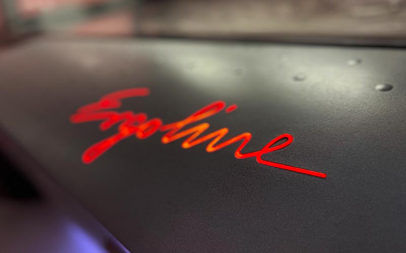 Logo Ergoline sur banc UV